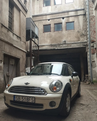 MINI ONE cena 12000 przebieg: 173000, rok produkcji 2008 z Biała małe 37